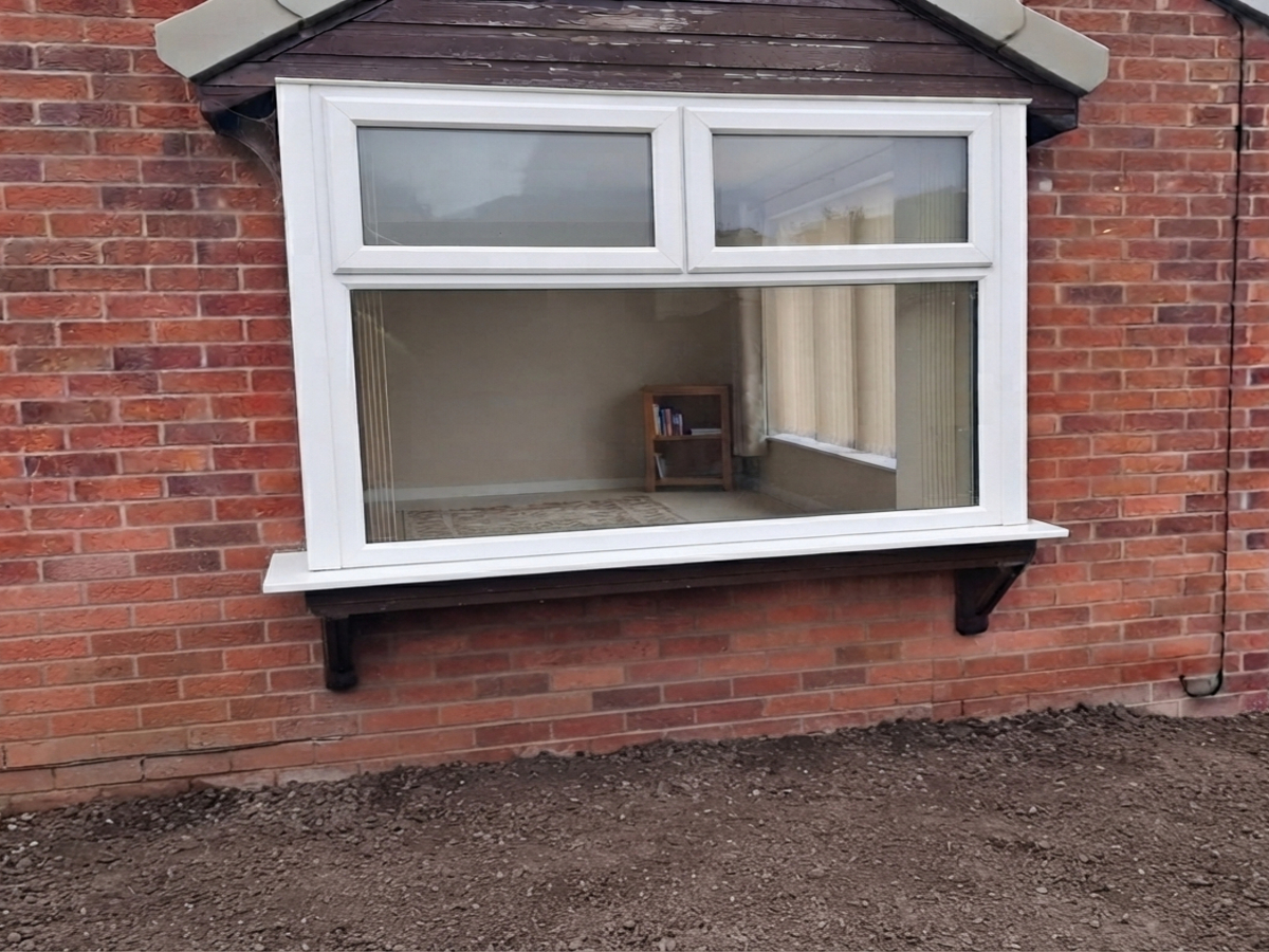 Commercial window cleaning in Leeds by Halton Cleaning Services